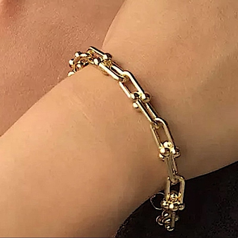 Gold 18K GP Unisex U Shaped Chain Link Bracelet - Picture 3 of 9